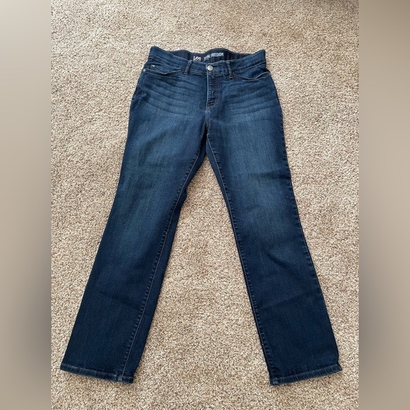 Lee Modern Series Total Freedom Straight Leg Blue Jeans Size 12 - Picture 2 of 11